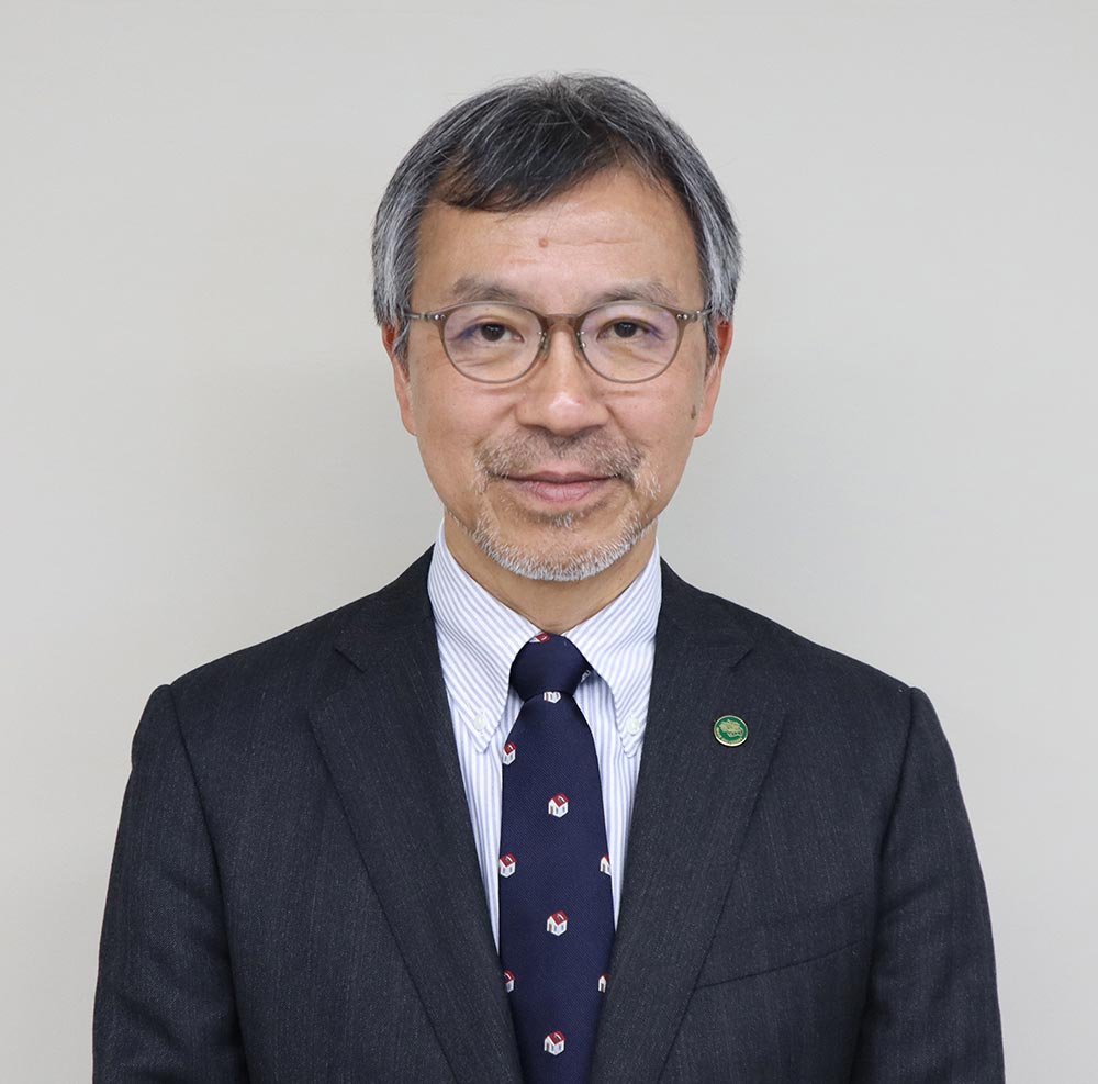 岩手大学大学院連合農学研究科長 上村 松生
